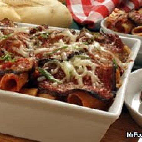 Baked Macaroni and Eggplant Neapolitan