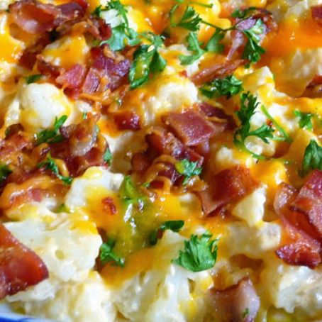 Creamy Cauliflower, Cheddar Cheese and Bacon