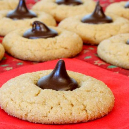 4-Ingredient Peanut Butter Kiss Cookies
