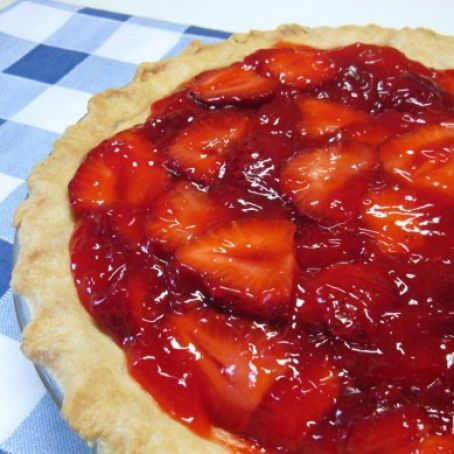Easy almond Strawberry Pie