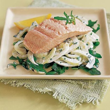 Poached salmon with fennel & crème fraîche