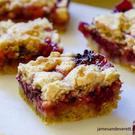 Berry Crumble Bars