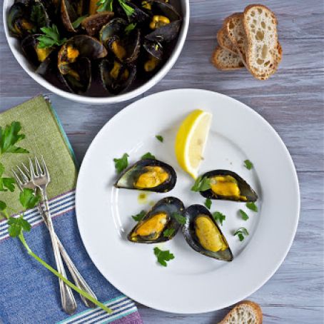 Coconut Curry Mussels | Lemons and Anchovies