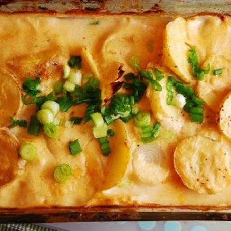 Cheesy Au Gratin Potatoes