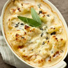 Cauliflower mascarpone gratin