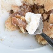 Snickerdoodle Apple Cobbler