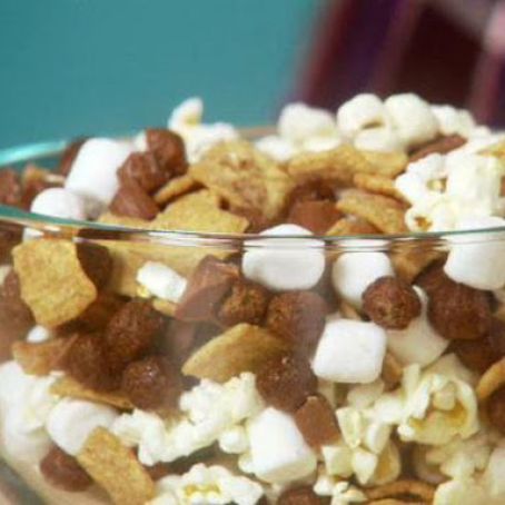 Chewy S'mores Snack Mix