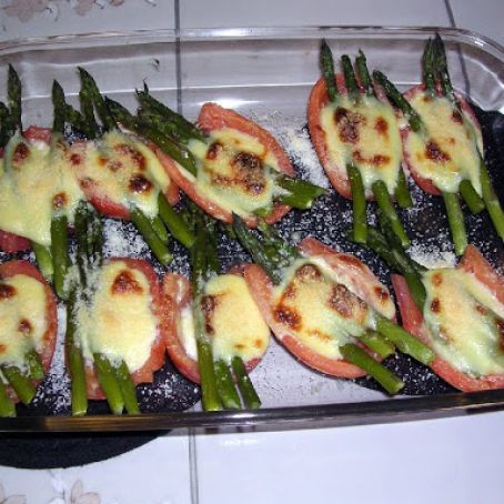 Roma Tomatoes with Aspargus and Hollandaise Sauce