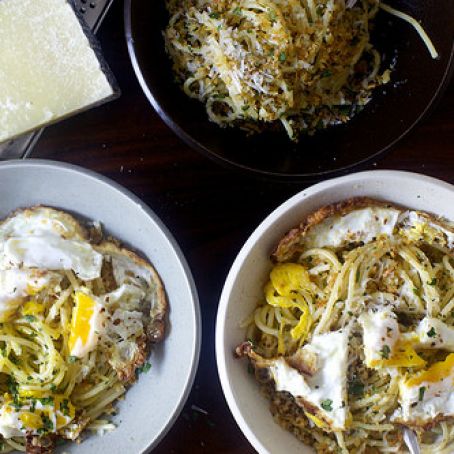 spaghetti pangrattato with crispy eggs