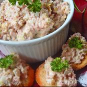 Paula Deen's Best Ham Salad Sandwich