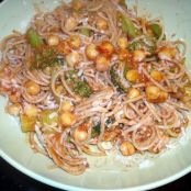 Curry-Tomato Sauce with Whole Wheat Spaghetti and Chickpeas