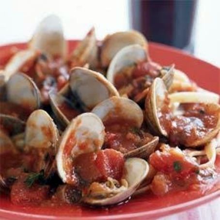 Fettuccine with Clams and Tomato Sauce