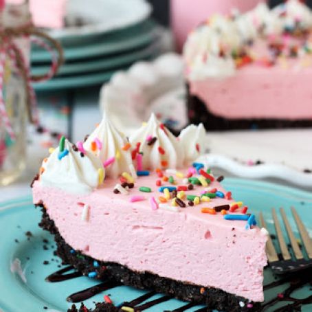 Strawberry Milkshake Cheesecake (No Bake)