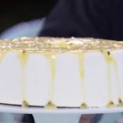 Angel Food Cake with Lemon Curd