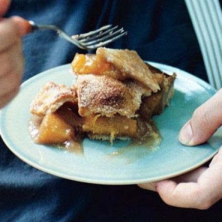 HONEY CARAMEL PEACH PIE