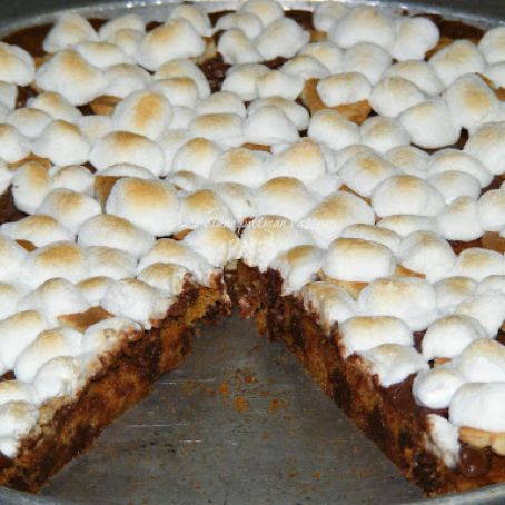 Easy S'mores Pizza