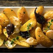 ROAST FINGERLING POTATOES w/FIGS & THYME