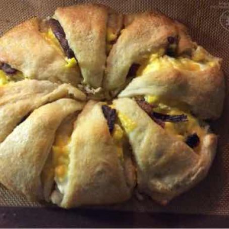 Breakfast crescent ring