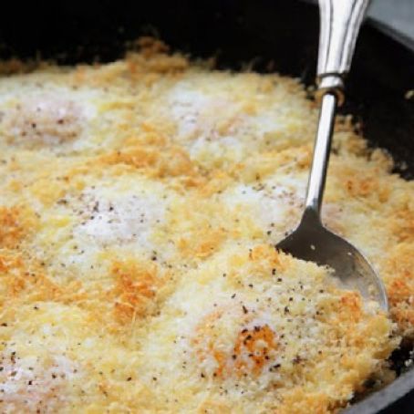 Baked Eggs with Onion and Cheese
