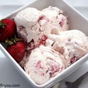Homemade Strawberry Cream Cheese Ice Cream