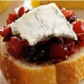 Gorgonzola and Red Pepper Chutney Toasts