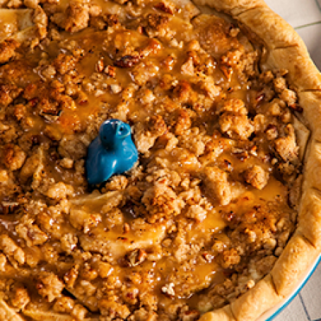 Caramel Apple Crumb Pie