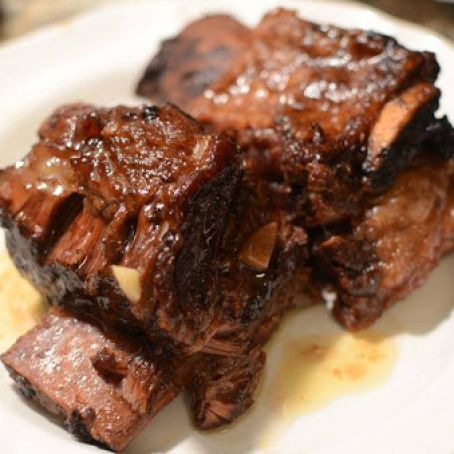 Slow Cooker Braised Beef Short Ribs