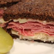 Classic Deli-Style Reuben Sandwich
