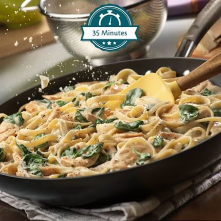 Simple Chicken Florentine Alfredo with Fettuccine