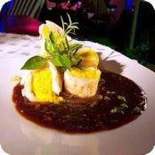 ROLLOS DE CAMARON EN SALSA DE TAMARINDO