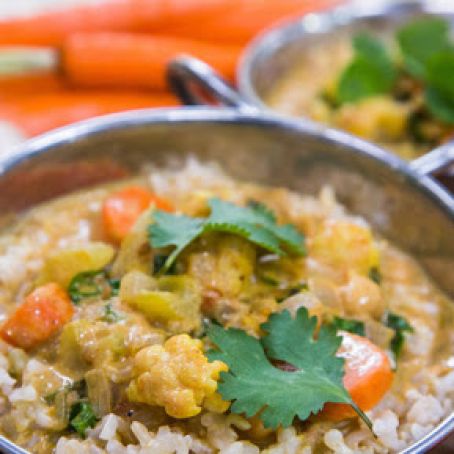 Cauliflower, Chickpea, And Spinach Curry | Home & Family | Hallmark Channel