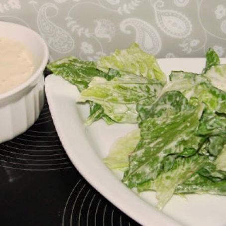 Creamy Caesar Salad Dressing