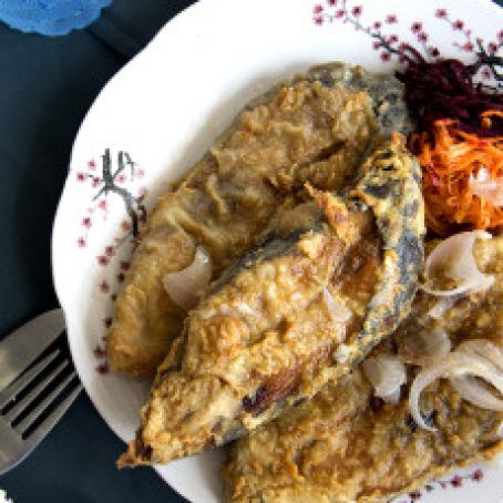 Fried Fish Marinated in Garlic, Vinegar, Oregano, and Cumin