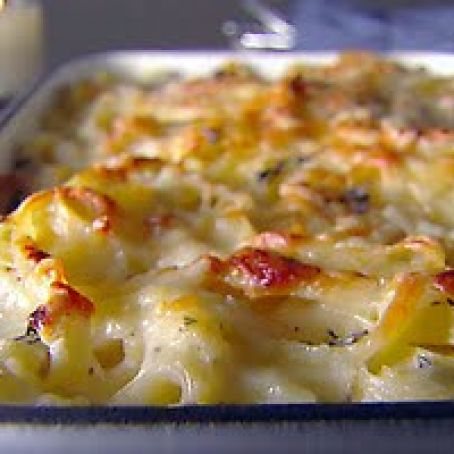 Creamy Baked Fettuccine with Asiago and Thyme