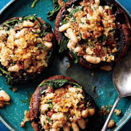 Portobello Mushrooms With White Beans and Prosciutto