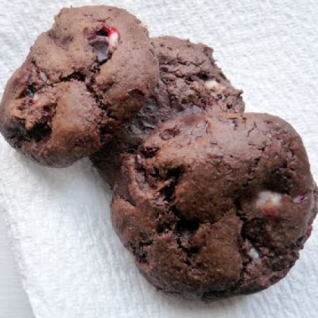 Peppermint Bark Chocolate Cookies