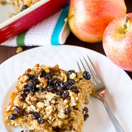 Apple Cinnamon-Raisin & Walnut Baked Oatmeal