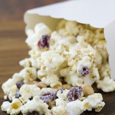 white chocolate cranberry nut popcorn