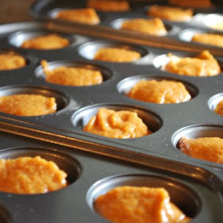 Whole Wheat Pumpkin Mini Muffins