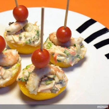 MONTADITO DE MELOCOTON Y ENSALADA DE MARISCOS