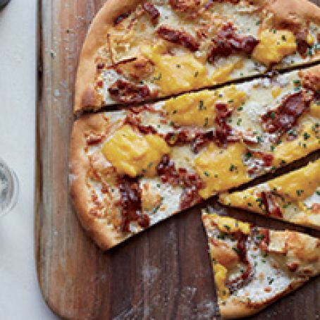 Bacon-and-Egg Pizza
