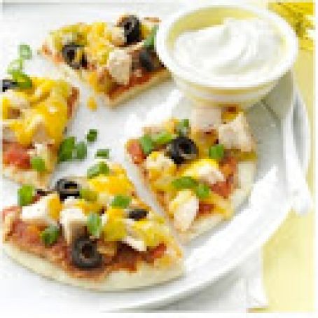 Santa Fe Chicken Pita Pizzas
