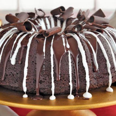 Hot Chocolate Bundt Cake