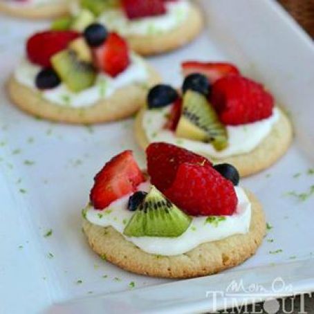 FRUIT BASKET MINI SUGAR COOKIE PIZZAS