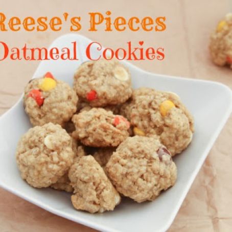 REESE'S PIECES OATMEAL COOKIES