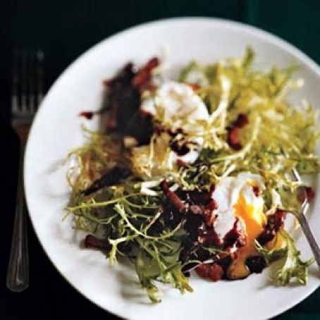 WARM FRISEE SALAD w/POACHED EGGS