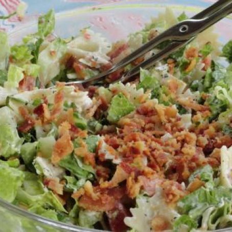 BLT Pasta Salad with Greek Yogurt Dressing