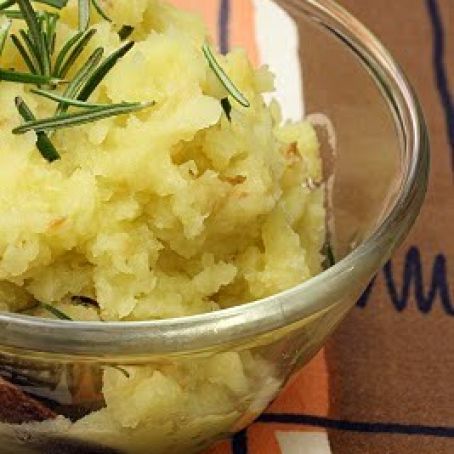 Garlic-Rosemary Mashed Potatoes