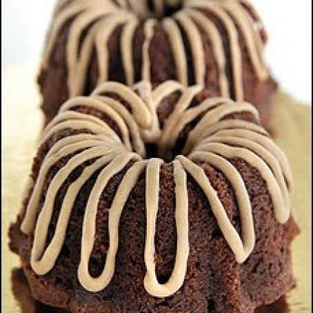 Root Beer Bundt Cakes