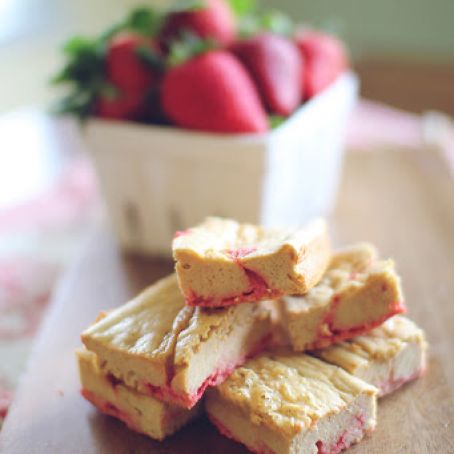 Peanut Butter and Jelly Protein Bars